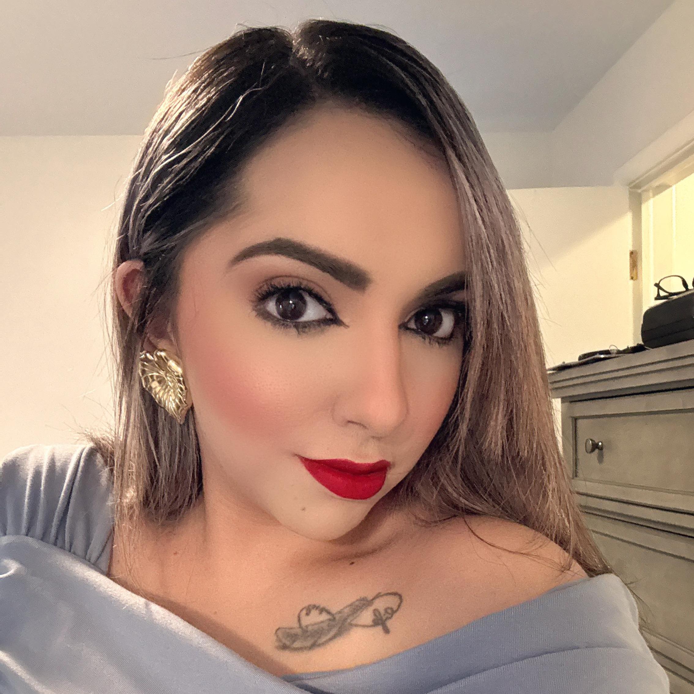 AzucenaSerrano's Profile Photo