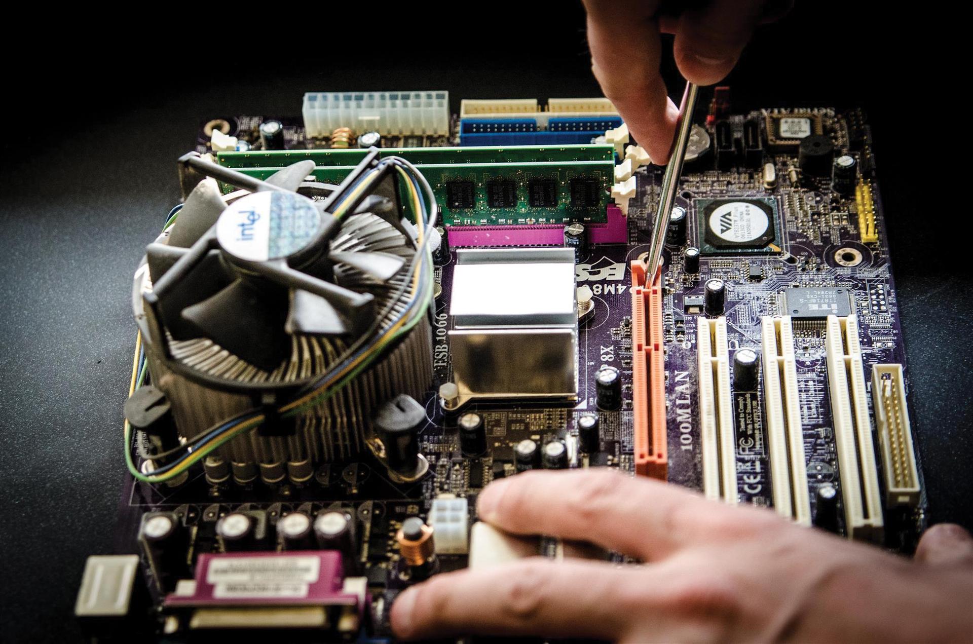 IT_Support_tech_image