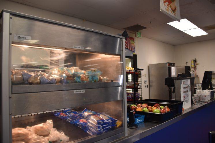 A close up photo of Fountain Valley's breakfast area and the options, including pop tarts, bagels, and fruit. Photo by Bethany Nguyen.