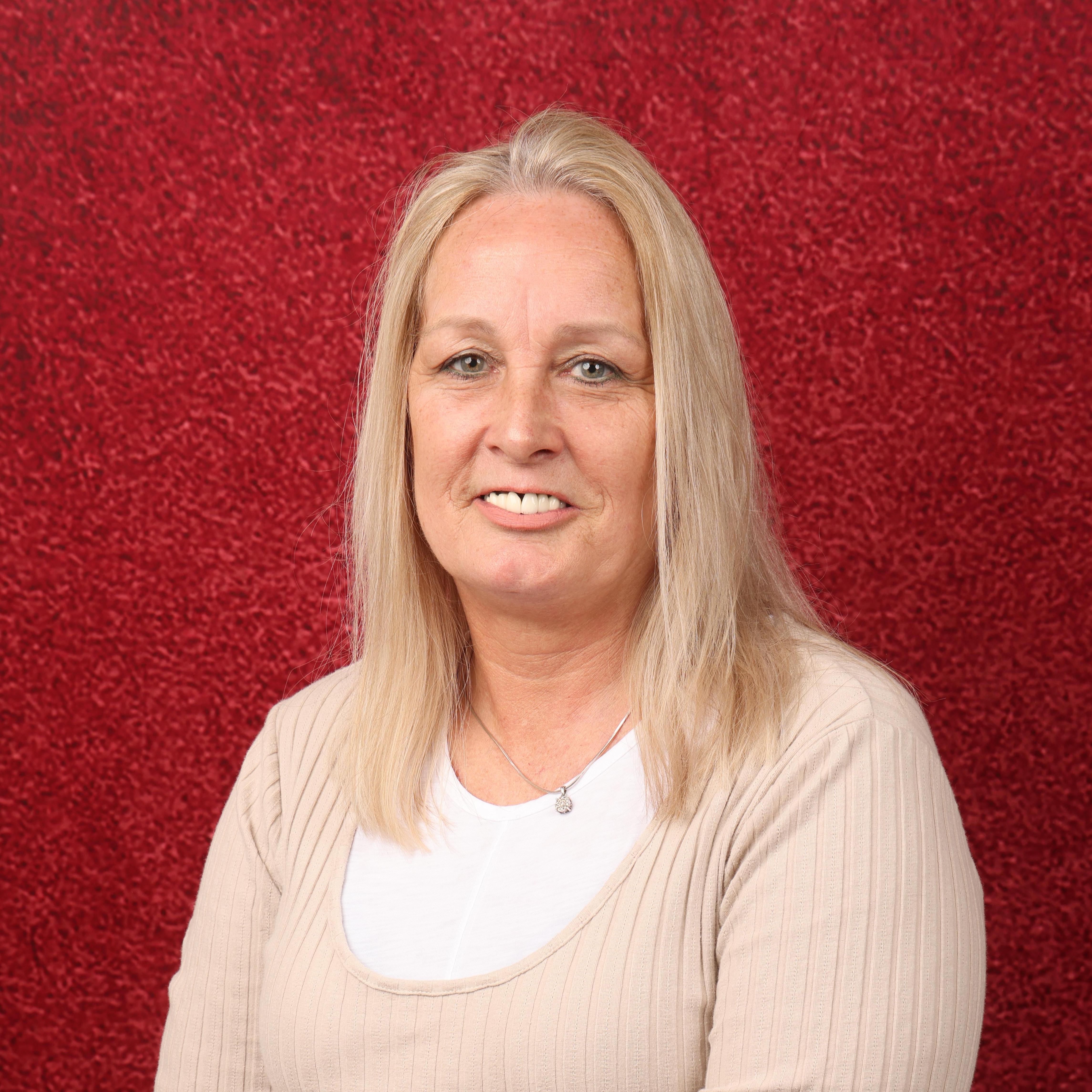 DianaEdwards's Profile Photo