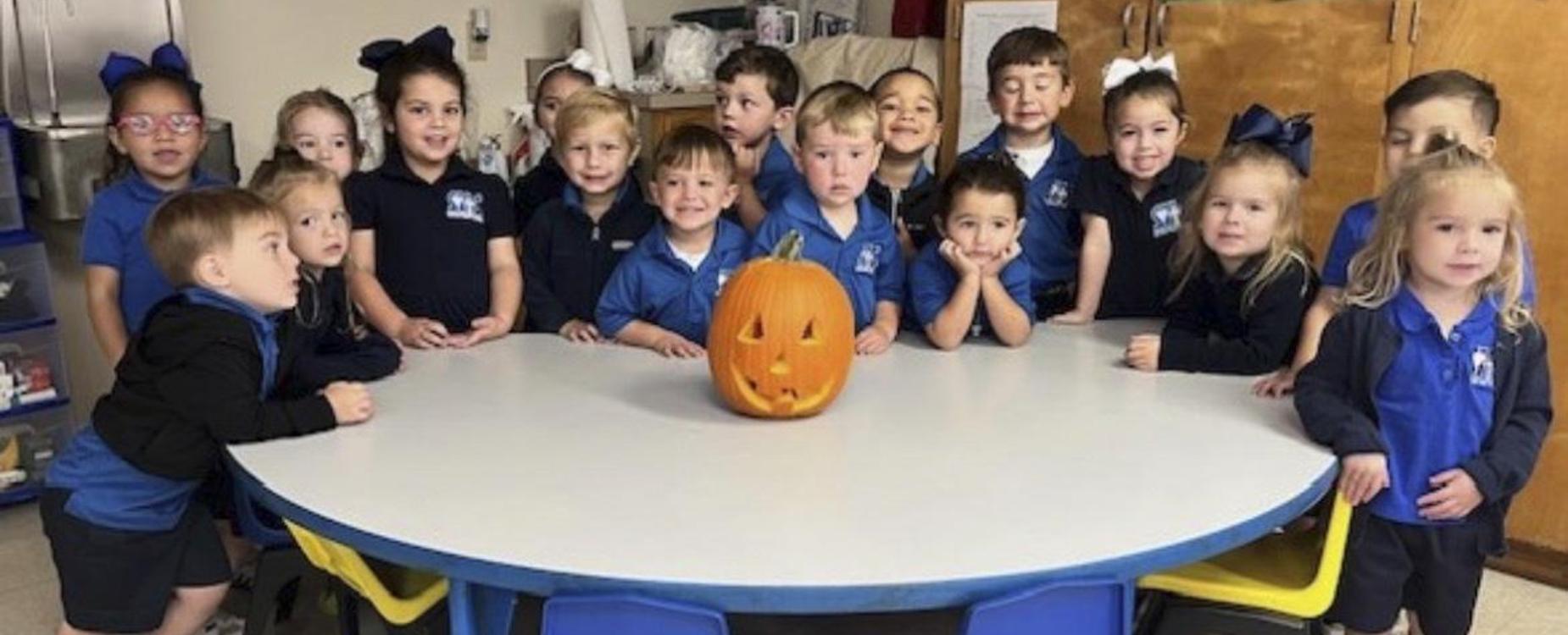 Pk3 A Jack o Lantern - Pumpkin