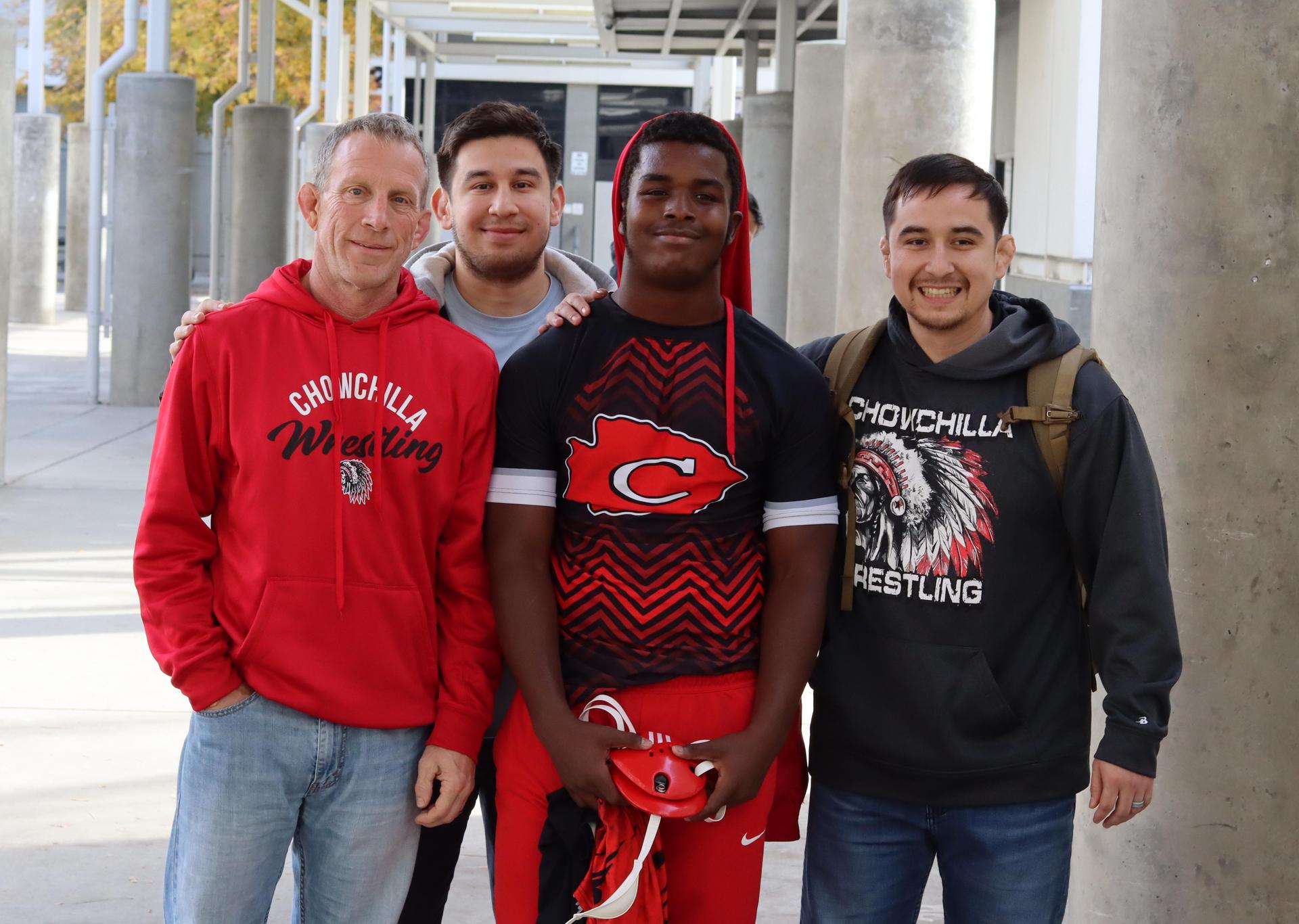 boys wrestling at madera south