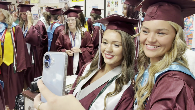 Clarkdale High School Seniors Pre-Graduation
