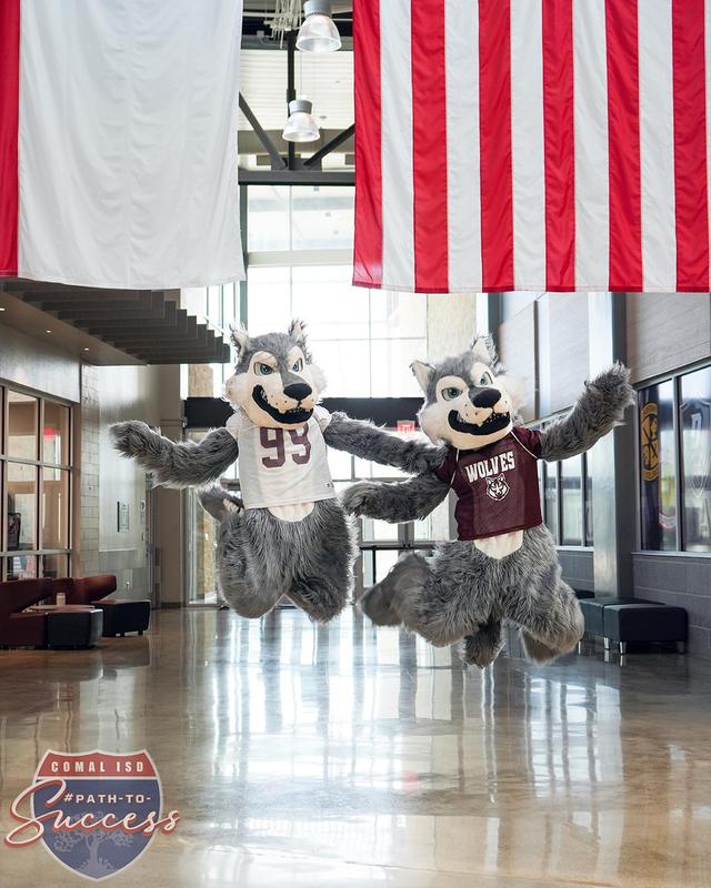 davenport mascots willy and wilson jumping