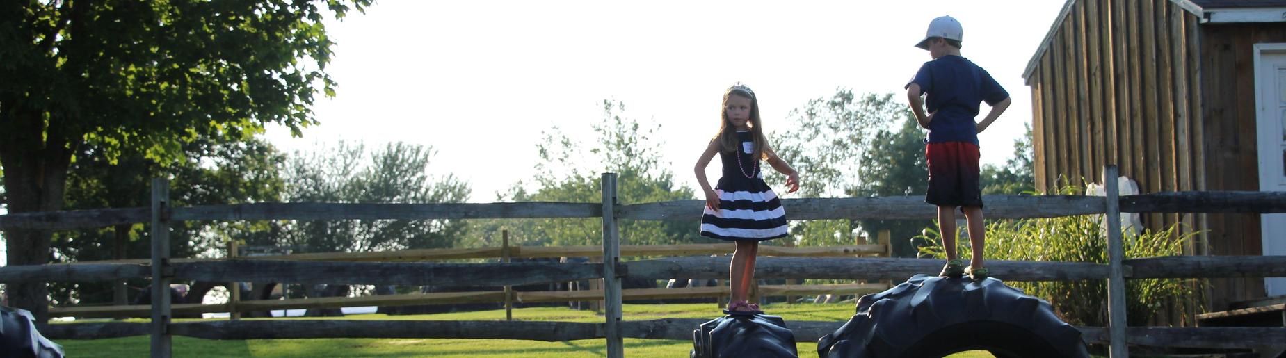 Richard Mann Elementary Students at Long Acre Farms for the Kindergarten Social
