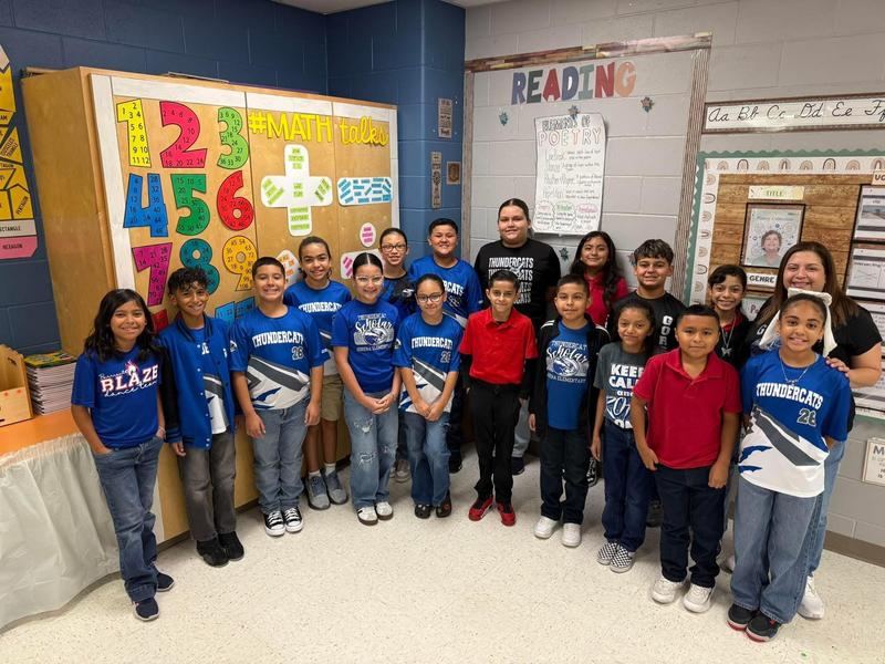 a picture of 5th grade class with perfect attendance