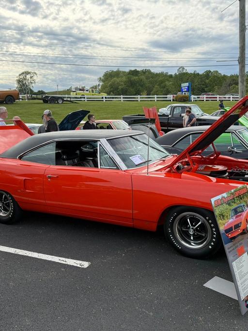 Pictures from the car show.