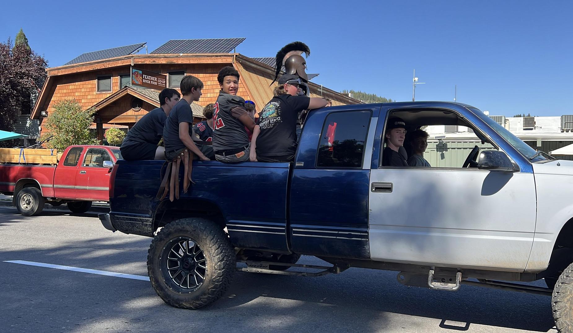 QHS Homecoming parade