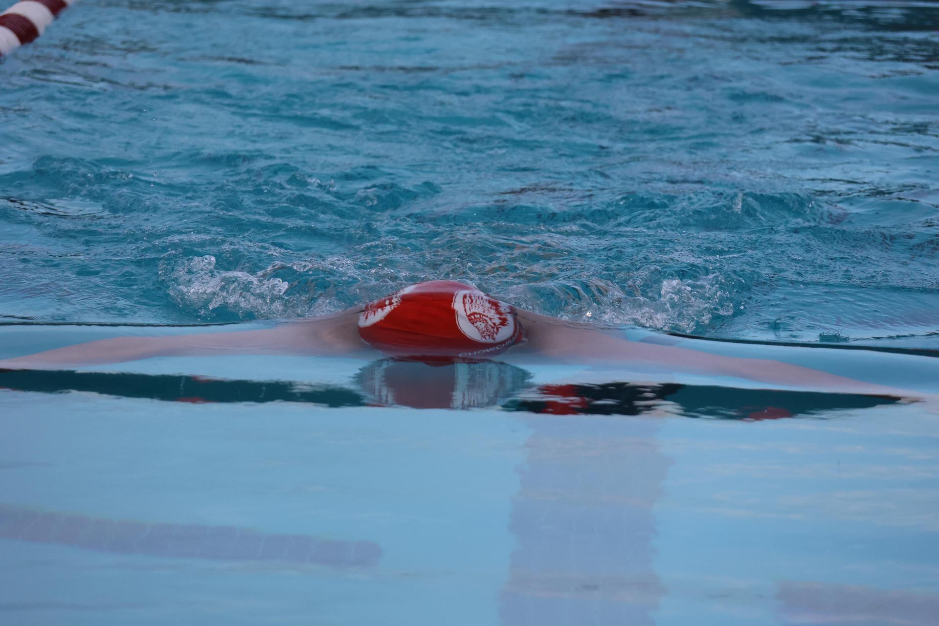 Dyllan Lopez swimming