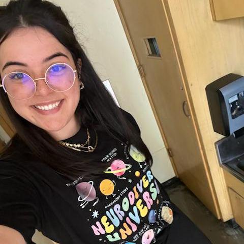 AndreaOlguin's Profile Photo