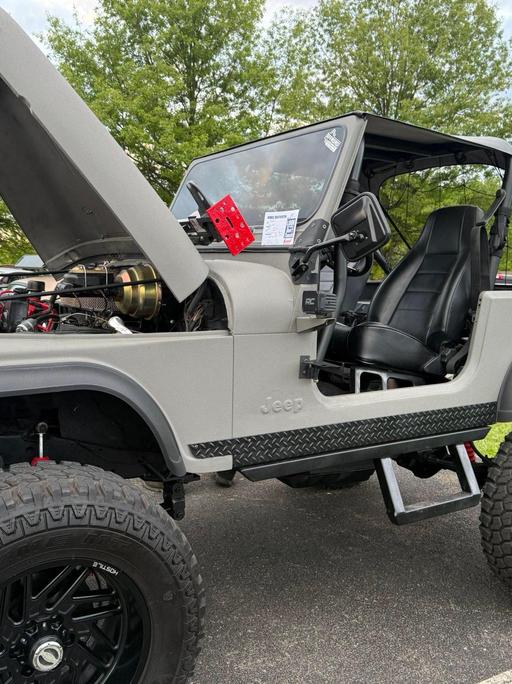 Pictures from the car show.