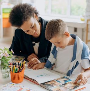 teacher & student reading