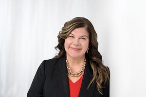 Stephanie Amaya Headshot