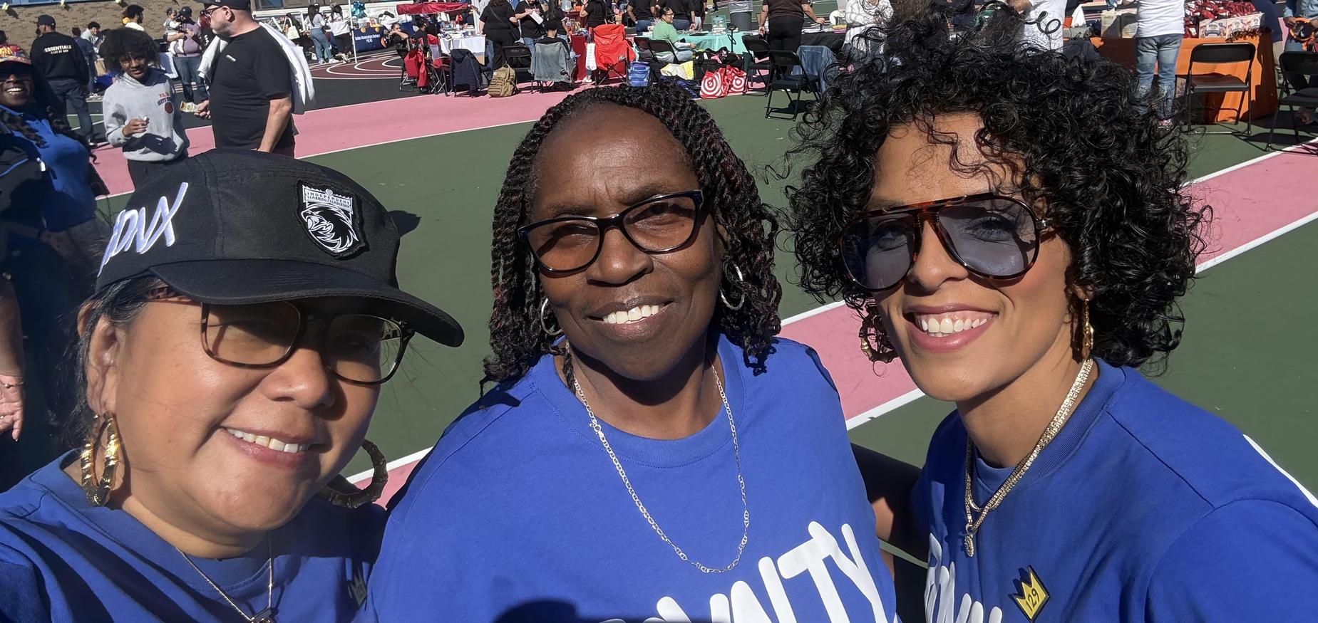 selfie photo of three women