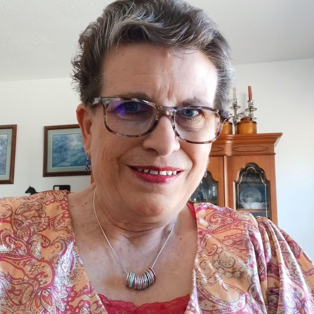 KarenHamilton's Profile Photo