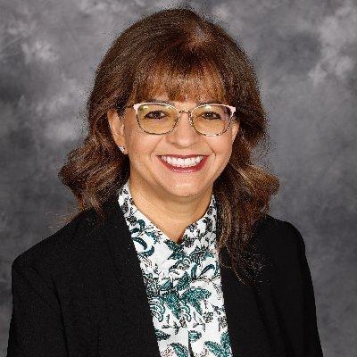 SuzannaLoya's Profile Photo