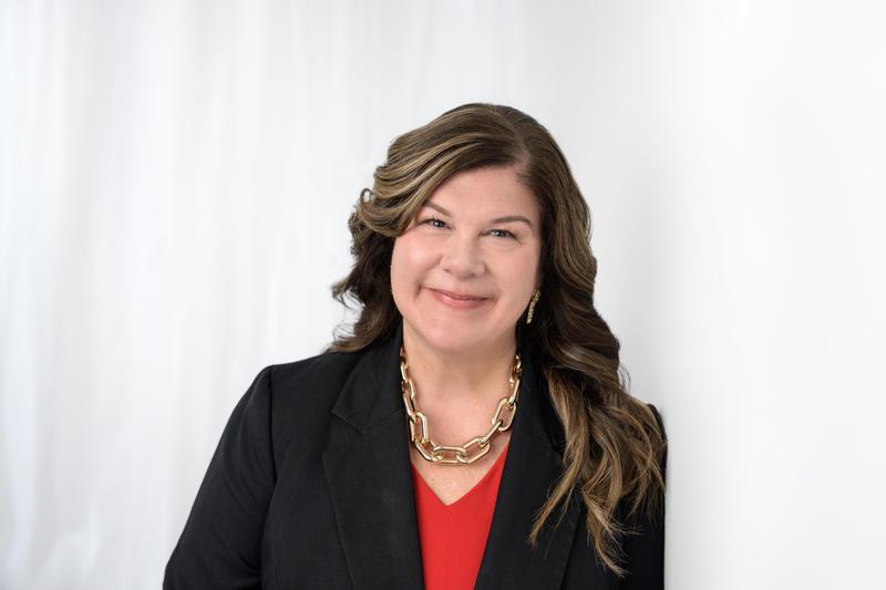 Stephanie Amaya Headshot