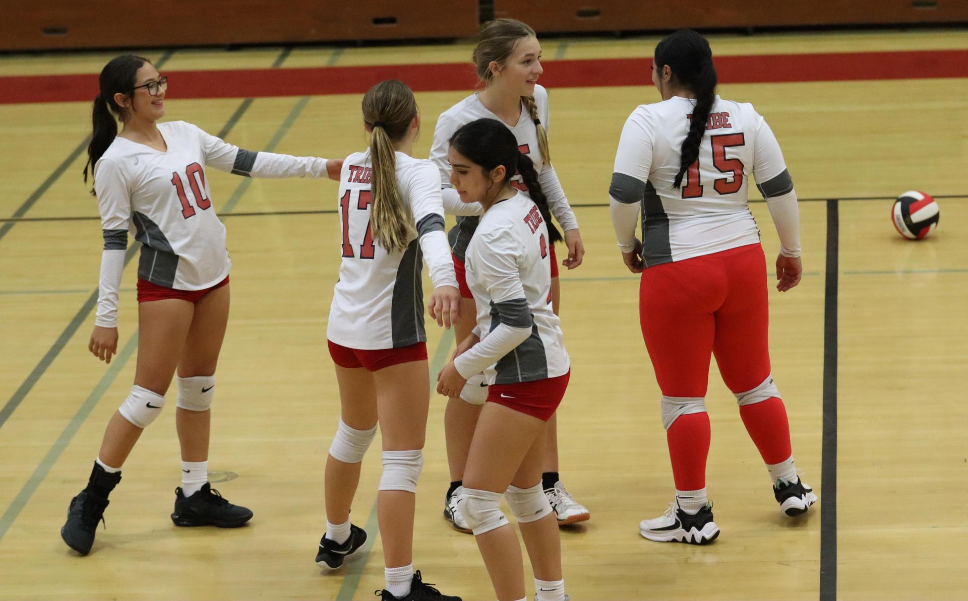 junior varsity girls playing volleyball against Yosemite