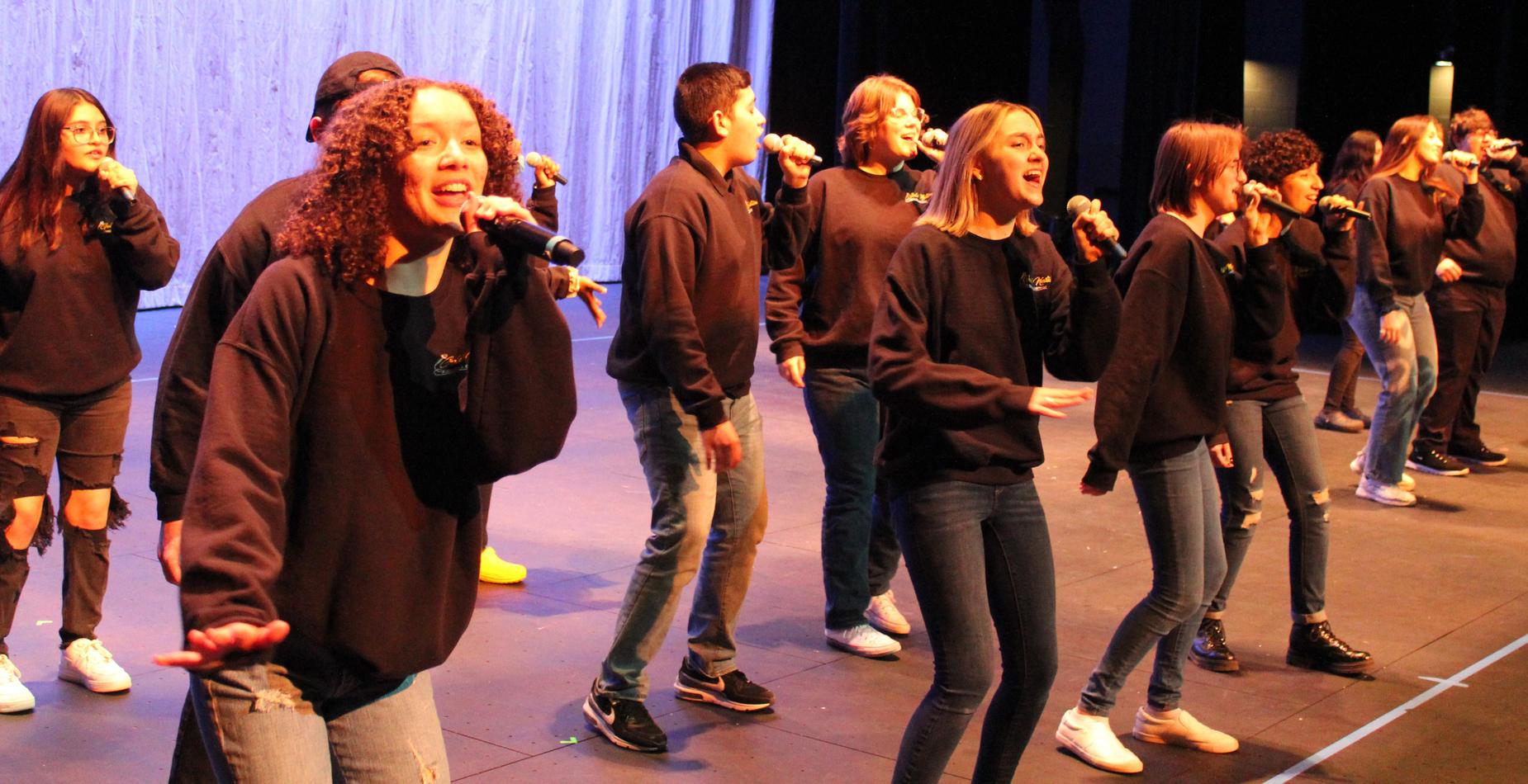 Richards a cappella at Arts Extravaganza