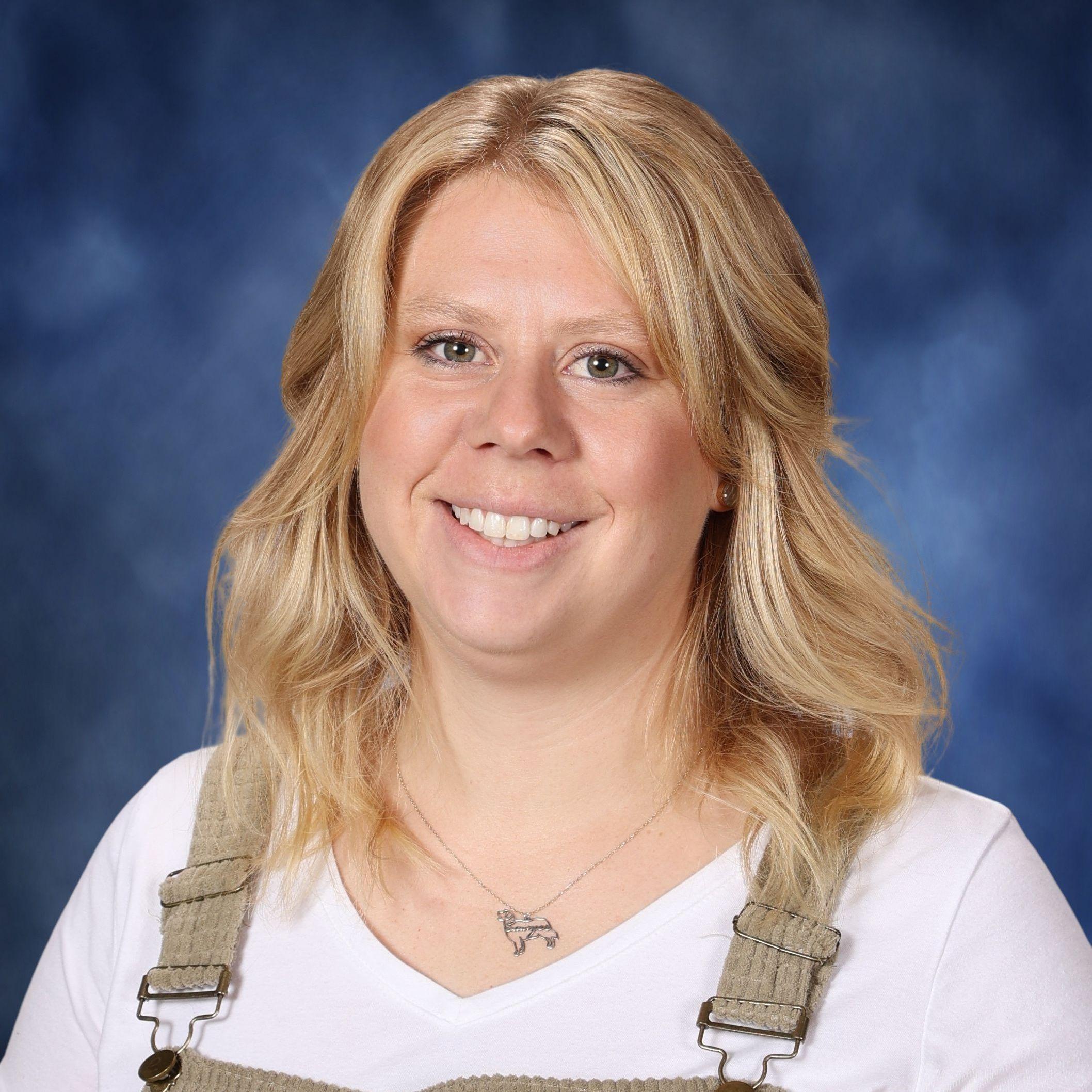 ElizabethCaton's Profile Photo