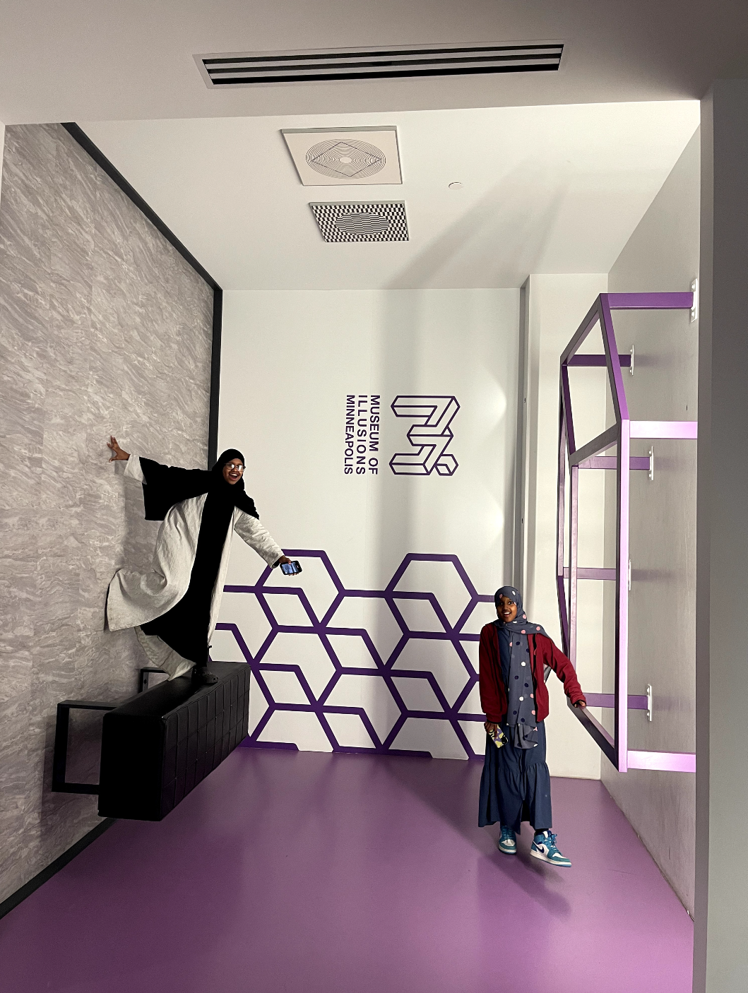 Last week, our CYSP students took a mind-bending trip to the Museum of Illusions at Mall of America! 🤯