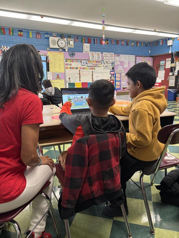 Students working in collaboration to solve a problem