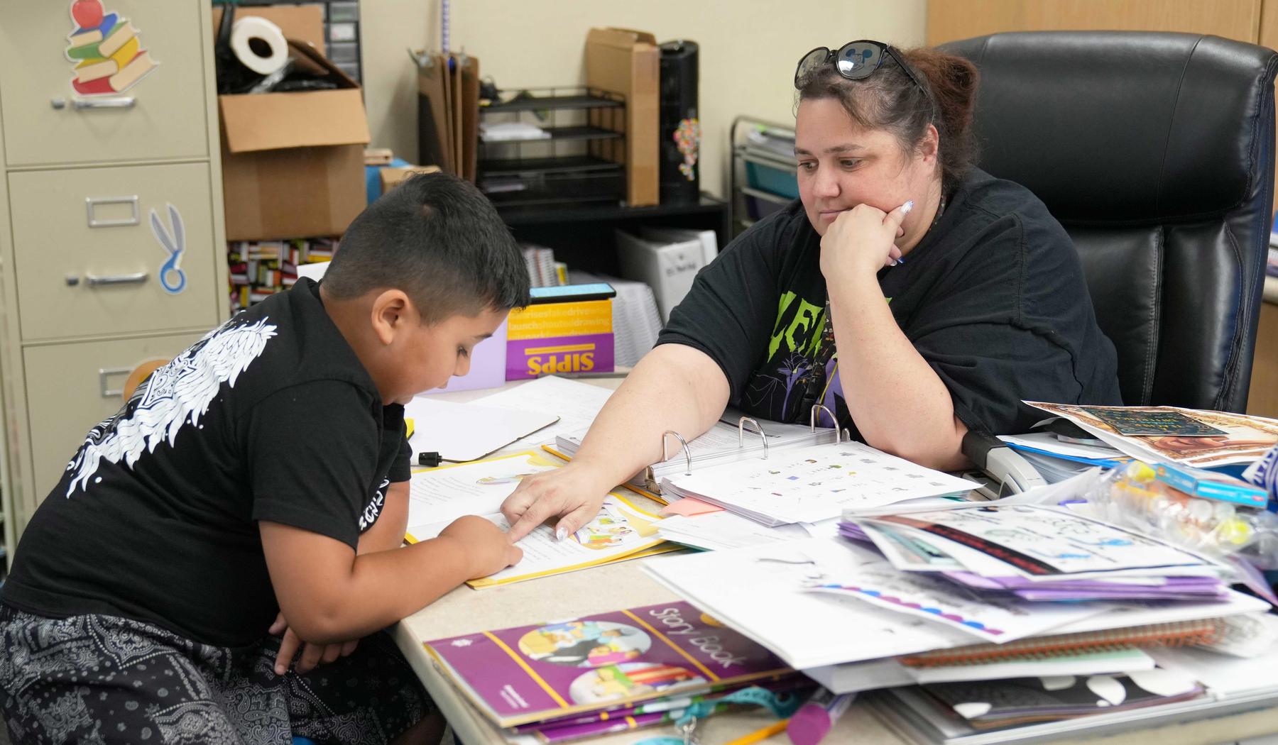 one on one teacher/student reading instruction