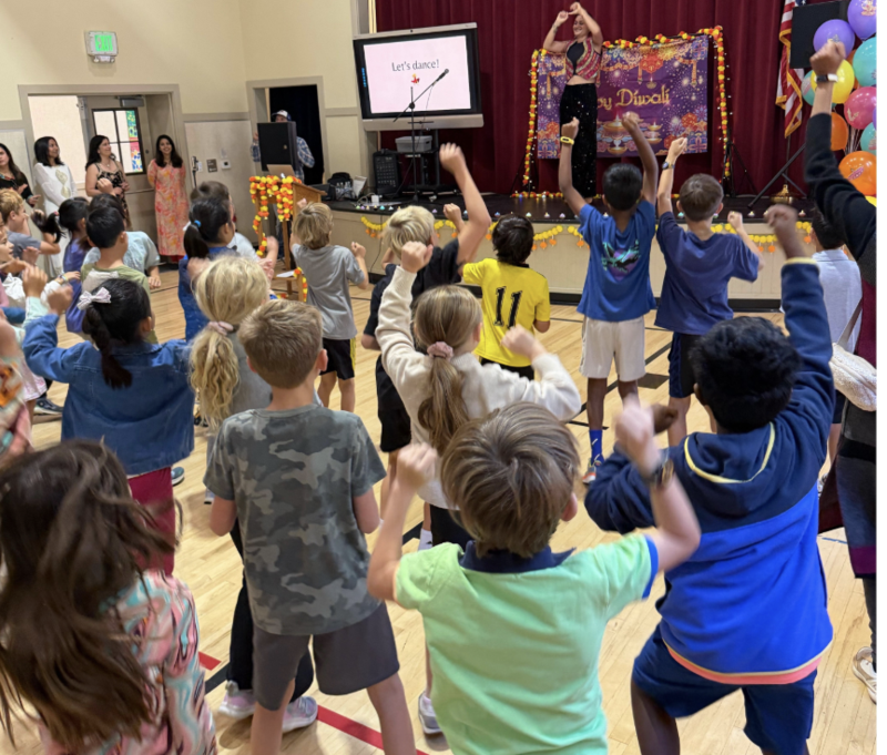Kids dancing in MPR with Diwali Dance Performer