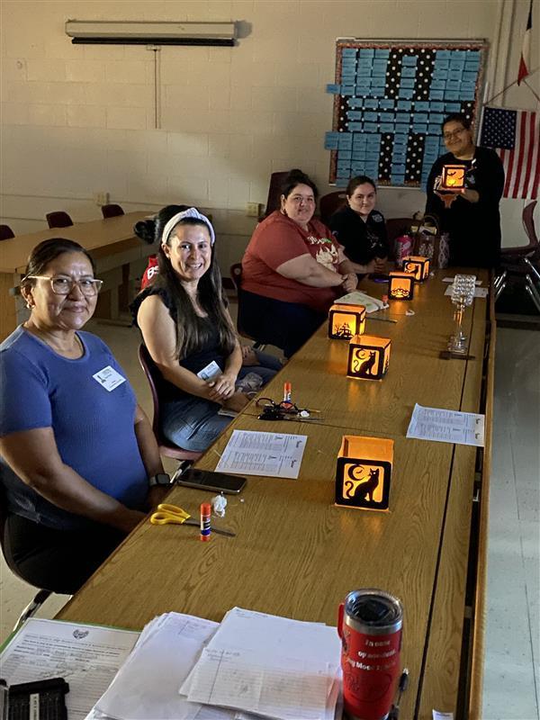 ✂️💙 Thank you to our parents for attending Thursday’s Cricut class! Featured Photo