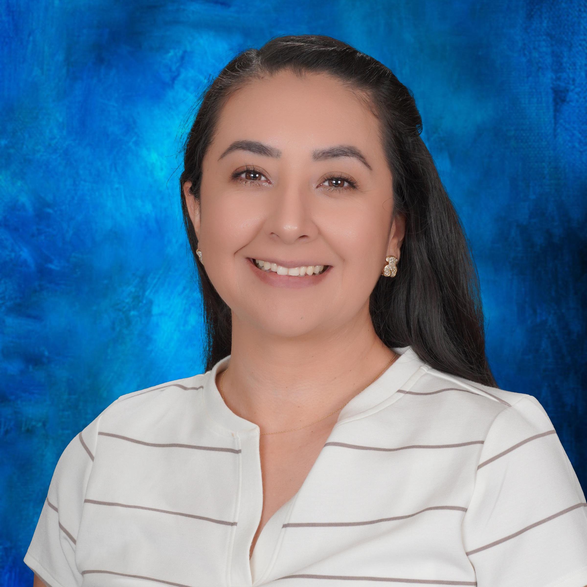 JulieBarajas's Profile Photo