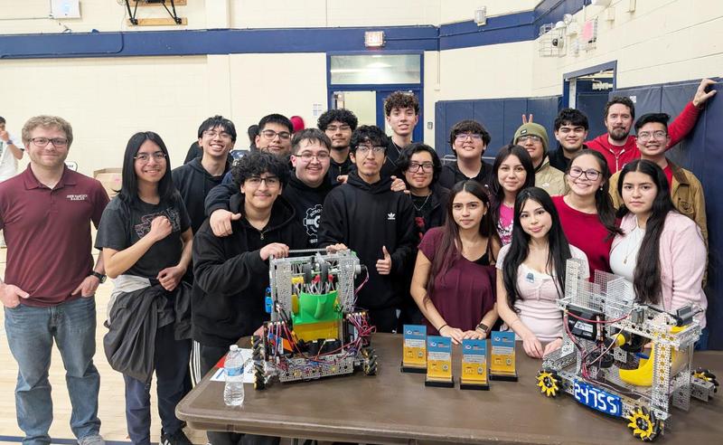 Hancock Eagle Robotics post-qualification team picture