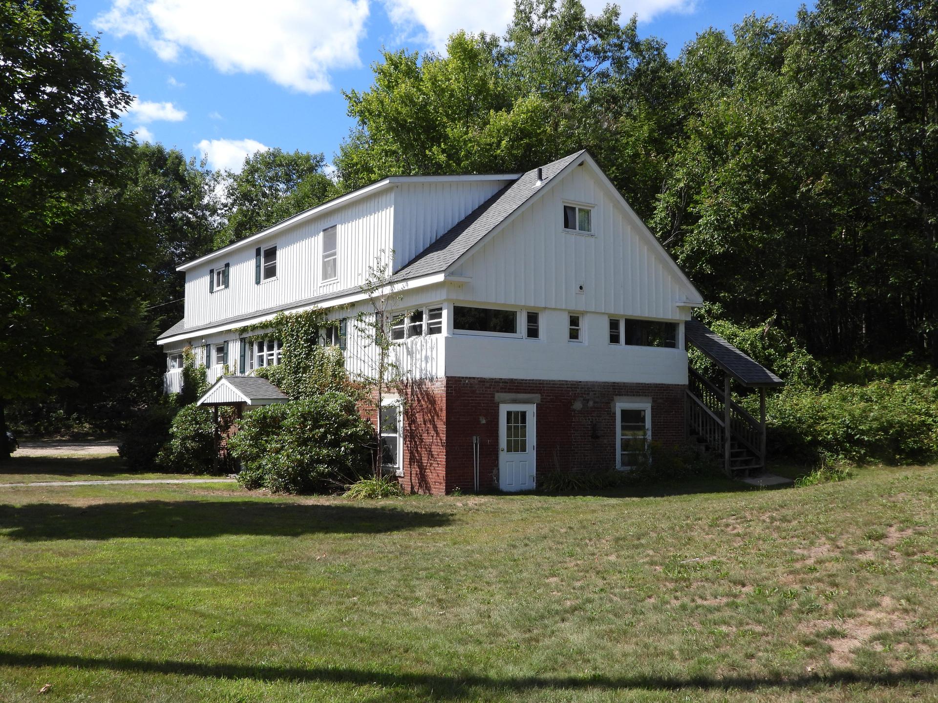 coach house