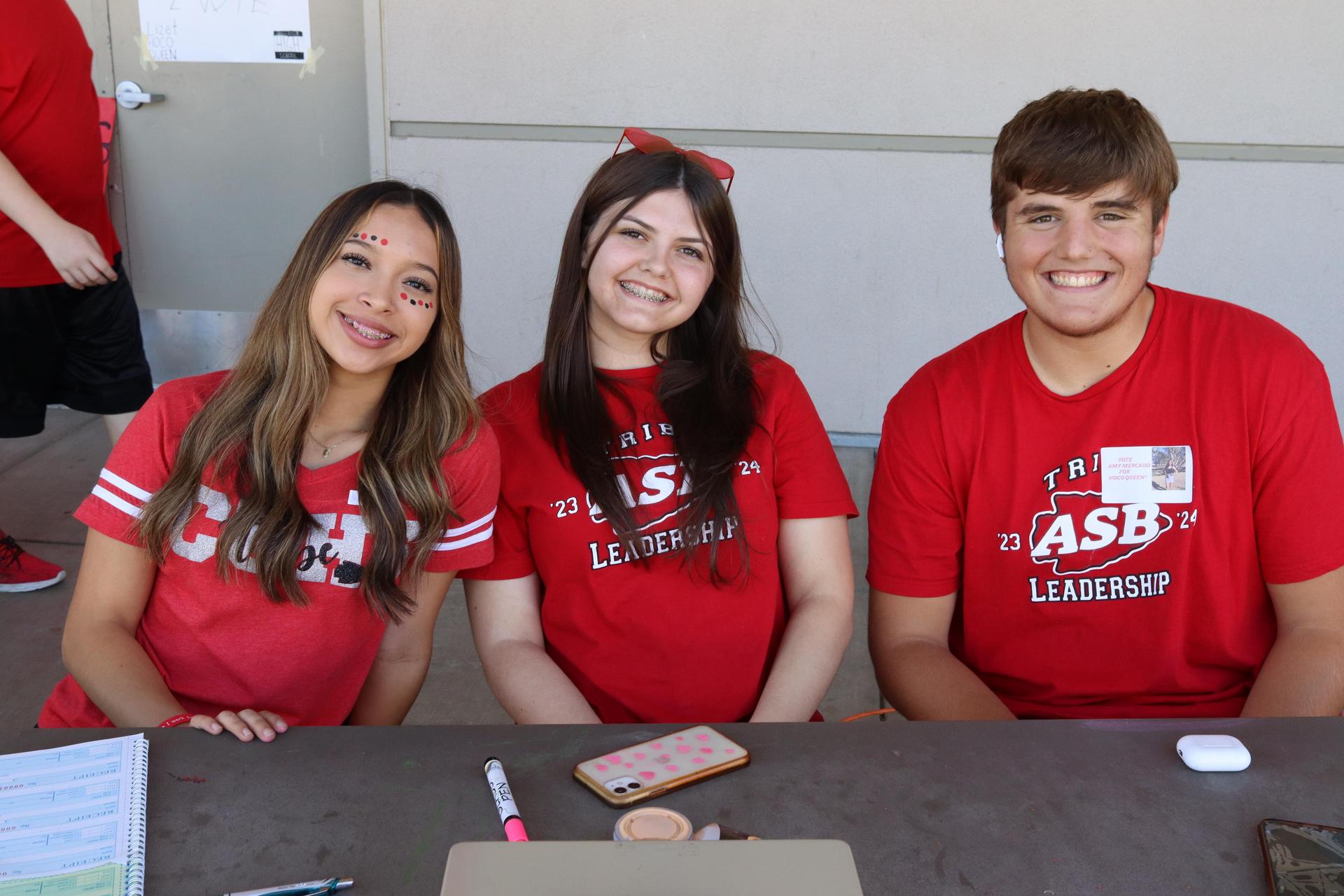 students wearing red to show school spirit