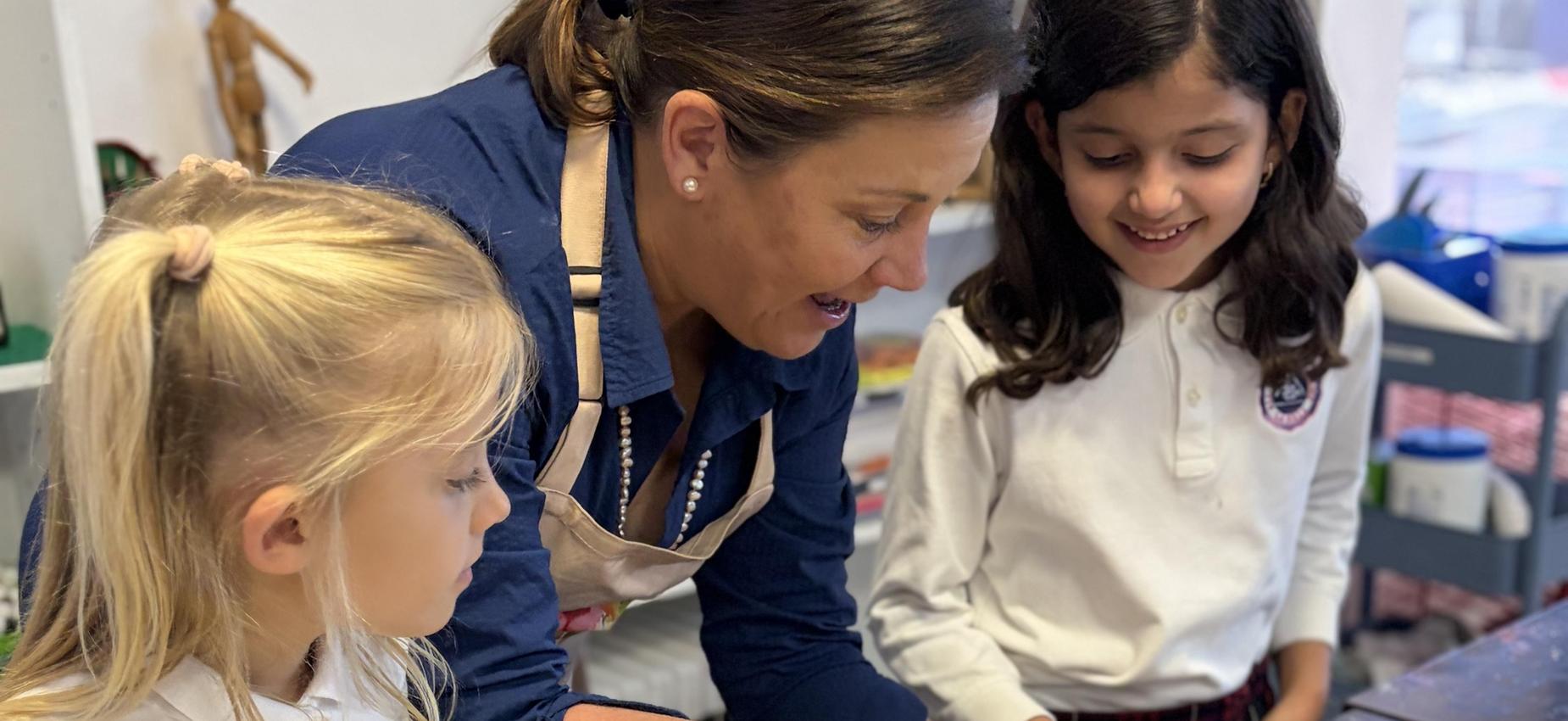 1st grade in art class