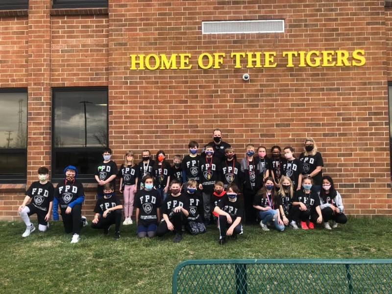 Chelsea 5th Graders Complete D.A.R.E. Class with Officer Riff Featured Photo