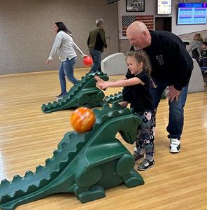 Grandfriend bowling