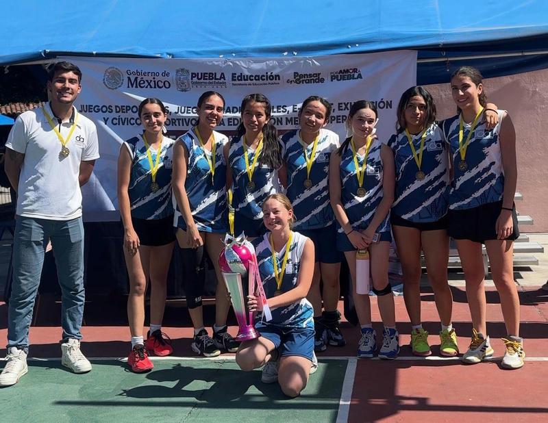 ¡Felicidades a nuestras alumnas y alumnos de Prepa! Featured Photo