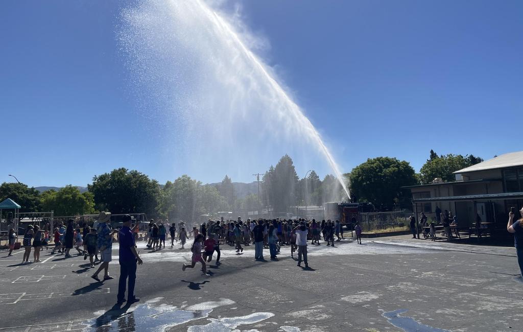 The fire truck on water day