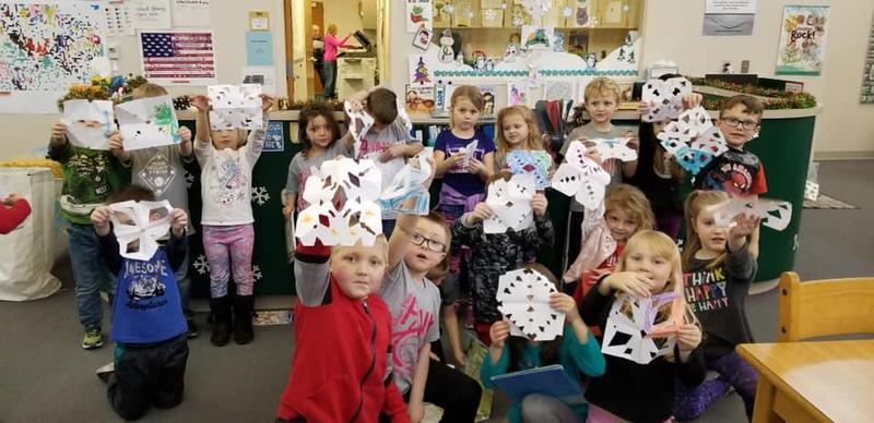 Panorama Elementary Students & Snowflake Fun Featured Photo