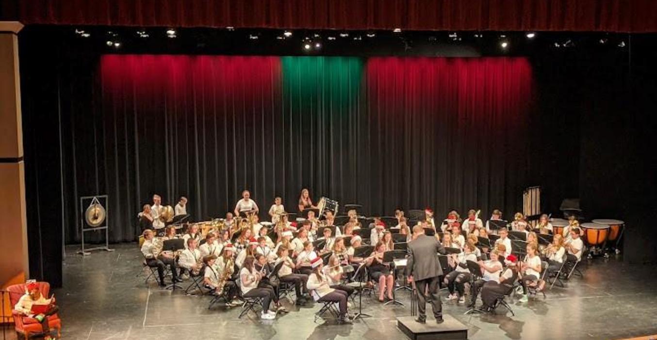 TKMS beginning band performs.