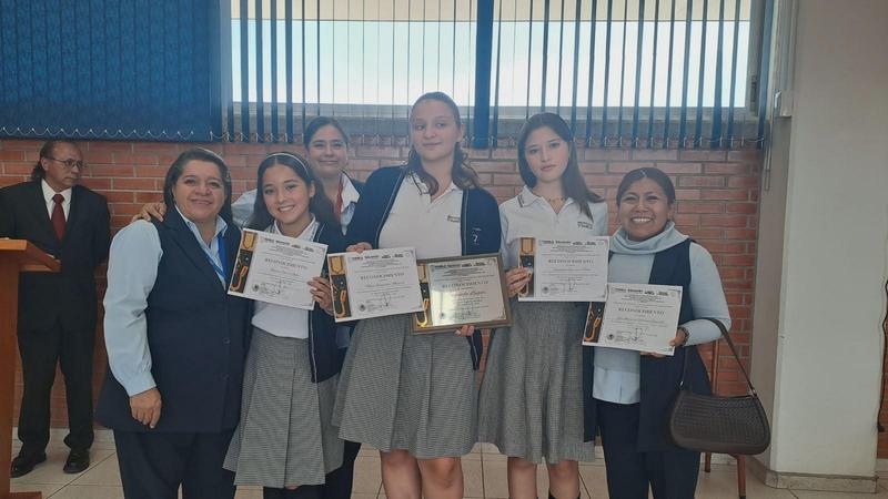 Felicidades a nuestras alumnas de Secundaria
