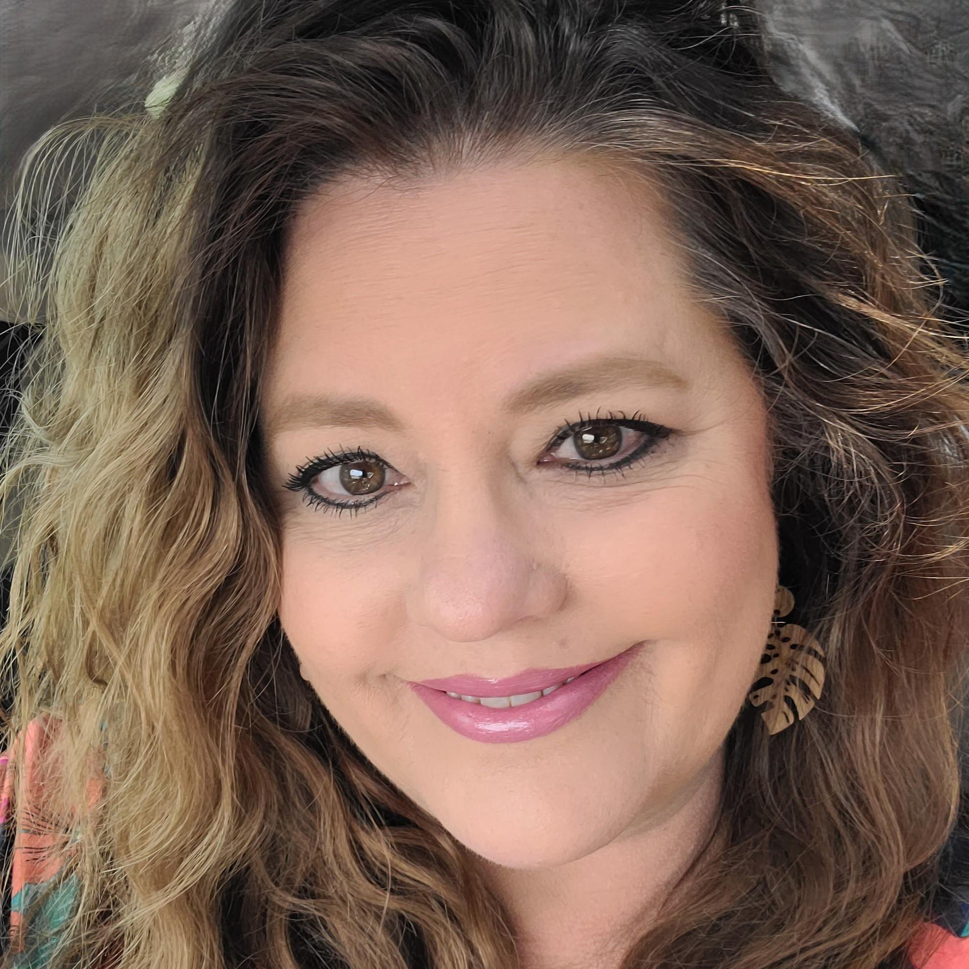 BrandeeJanosek-Hutson's Profile Photo