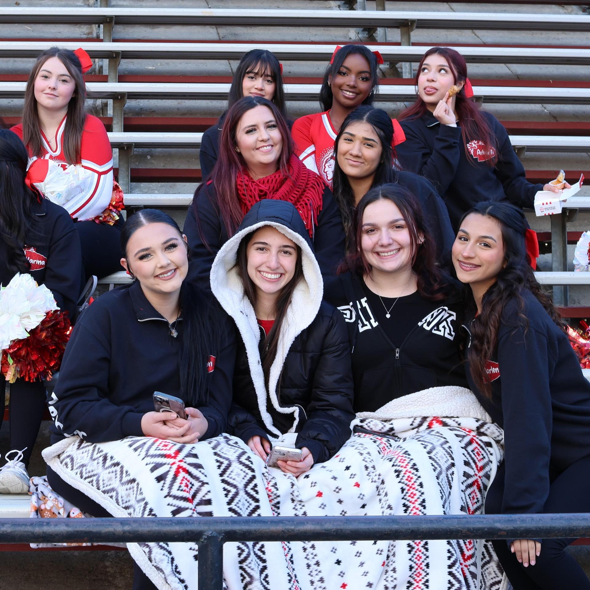 cheerleaders posing