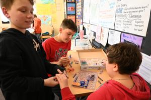 Students learning about energy in Mrs. Batie's class.