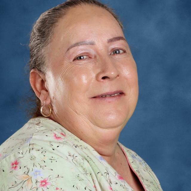 AlmaPerez's Profile Photo