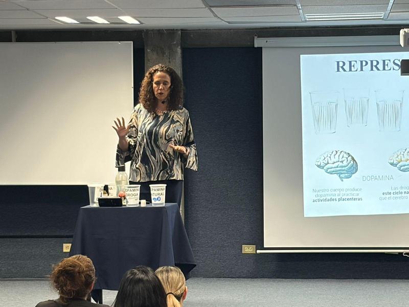 Agradecemos a Amalia Osorio por su visita. Featured Photo