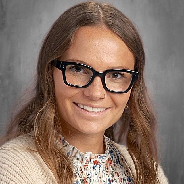 MakenzieOlivarez's Profile Photo