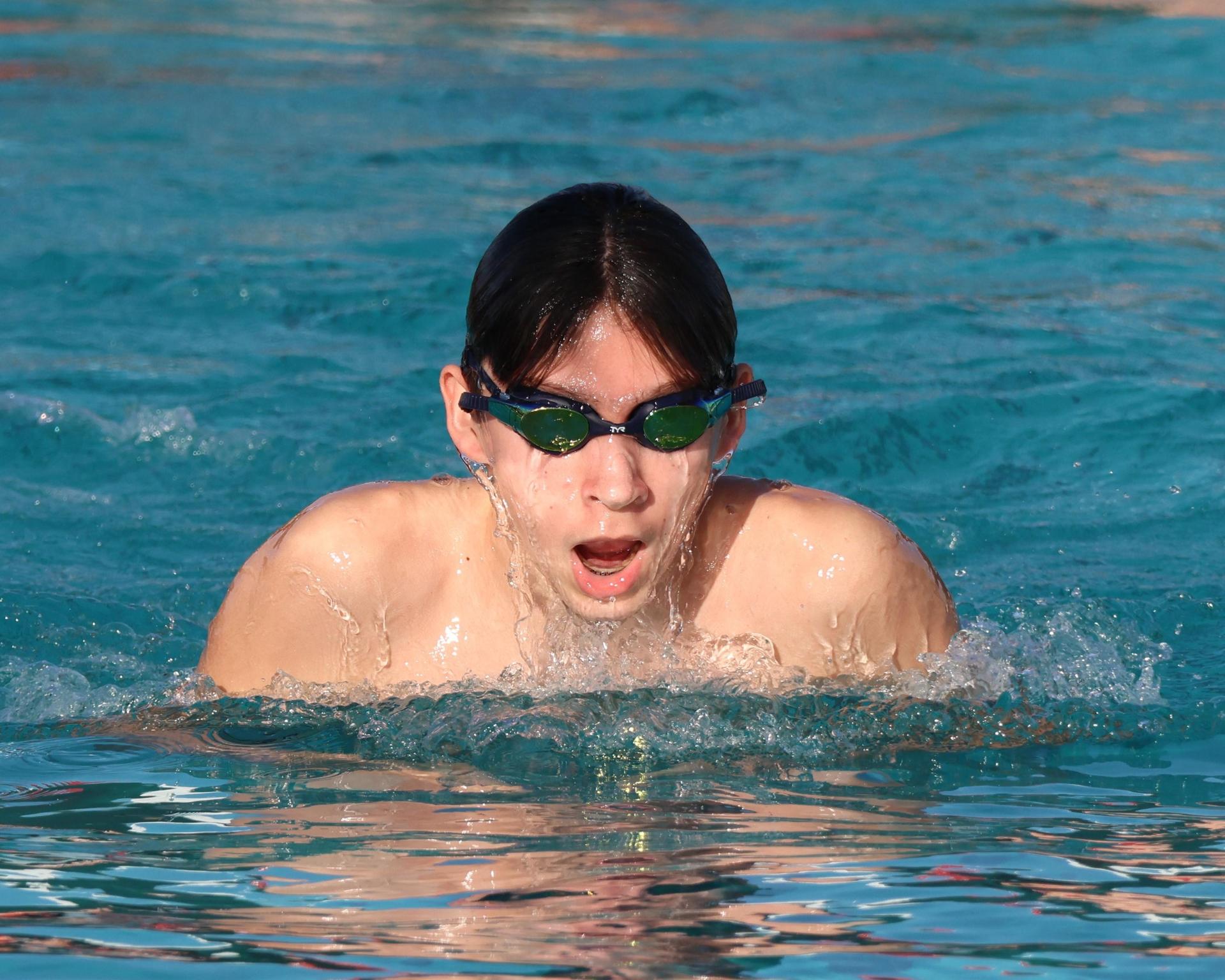 Isaac Dunn swimming