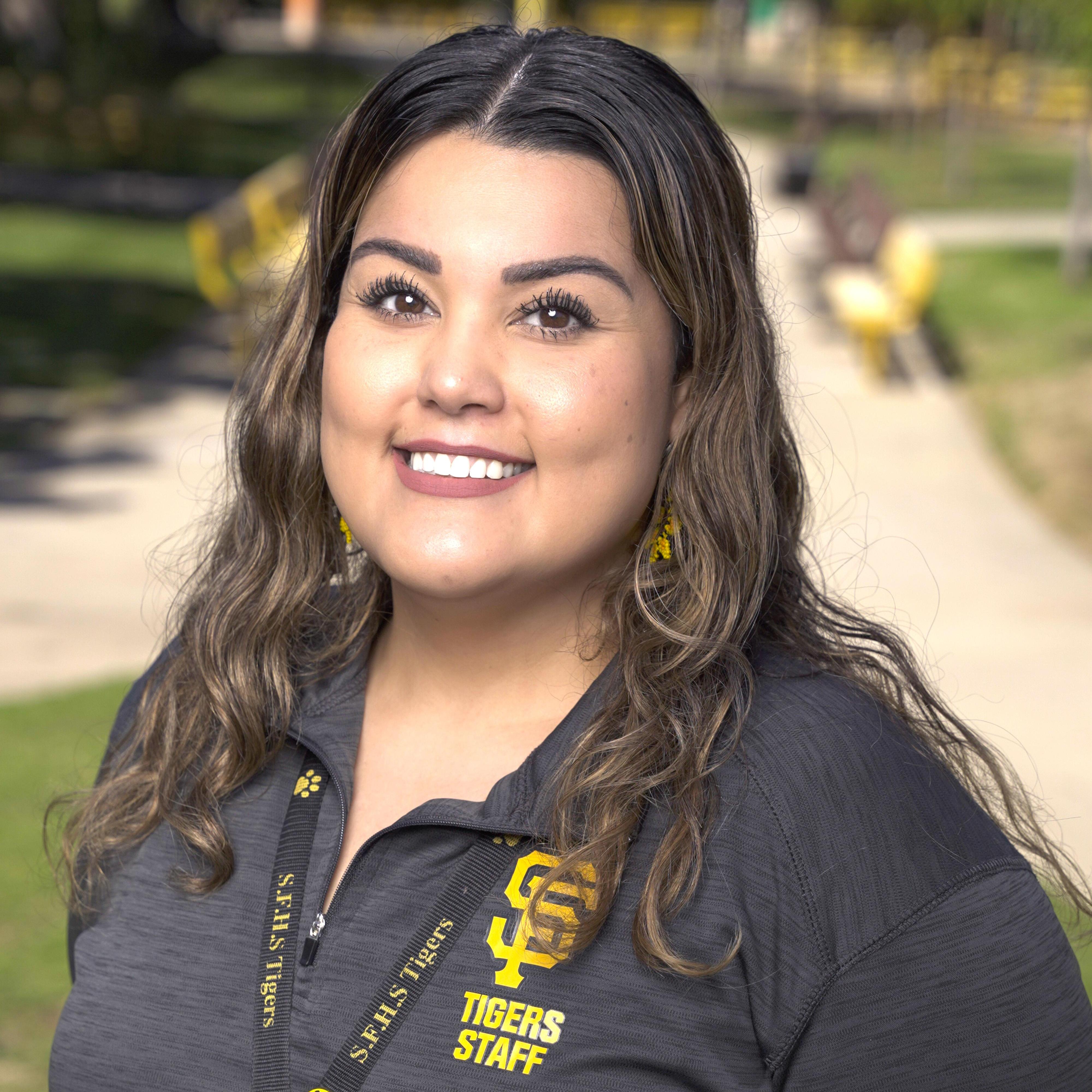 AdrianaLara's Profile Photo