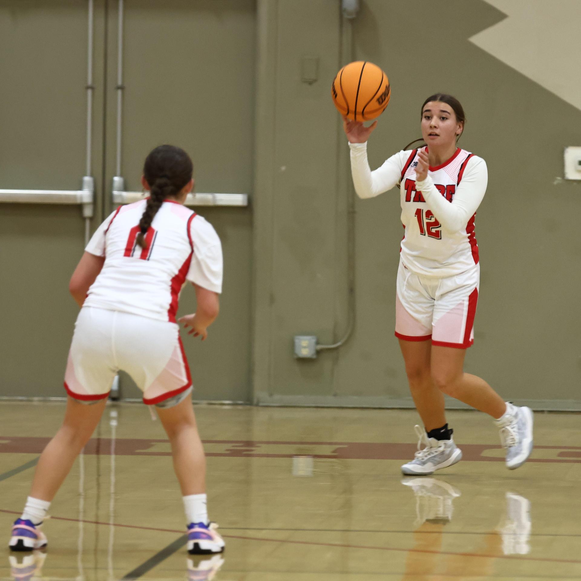 varsity girls playing against yosemite